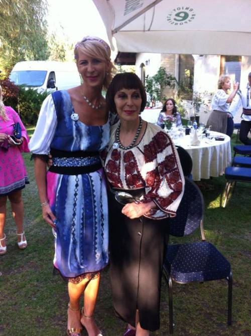 Prezentatoarea tv Roxana Iliescu, nuntă în stil tradiţional românesc | Foto