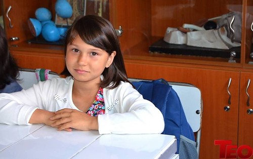 Emoţii teribile pentru Teo! Astăzi fiica ei a început clasa a cincea! Foto