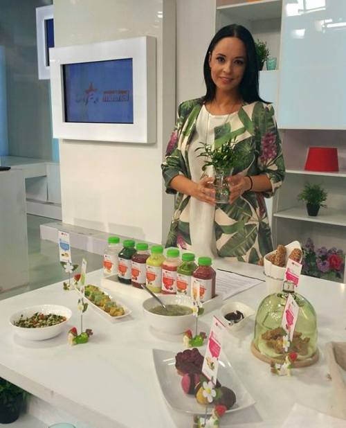 Reţetele celor 5 sucuri pe care Andreea Marin le bea zilnic