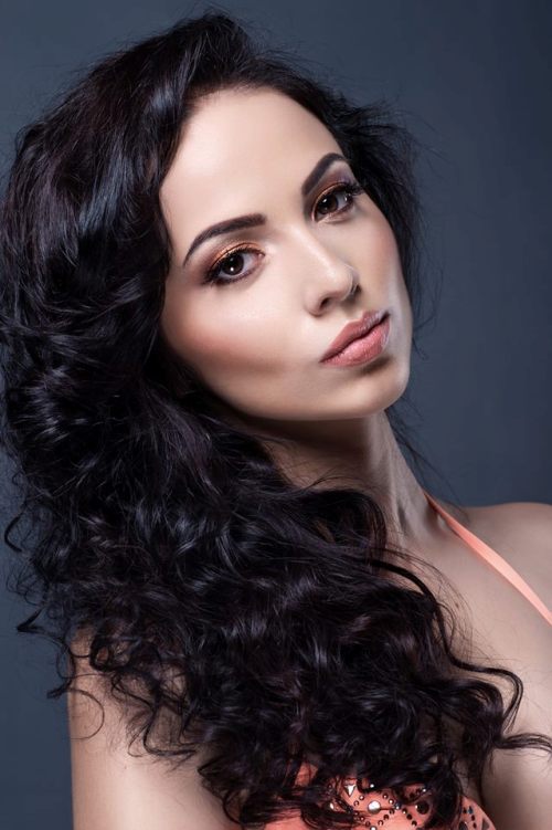 Ea este cea mai frumoasă româncă! A câştigat Miss World România 2014