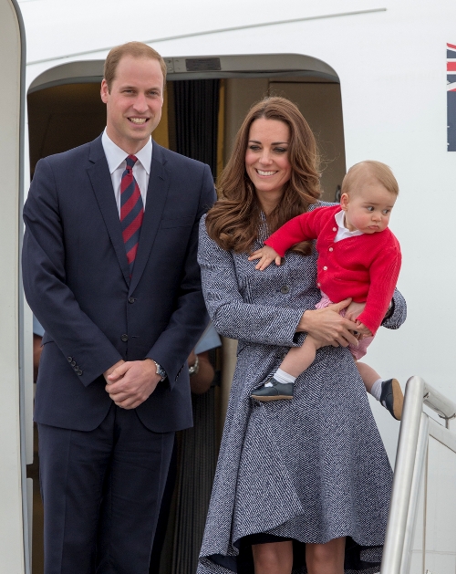 Este oficial! Prinţul William şi Kate Middleton au anunţat data naşterii