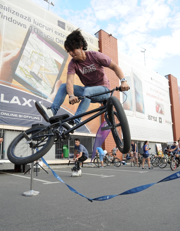 petrecere pe biciclete