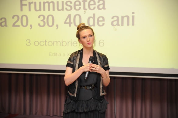 Adela Popescu