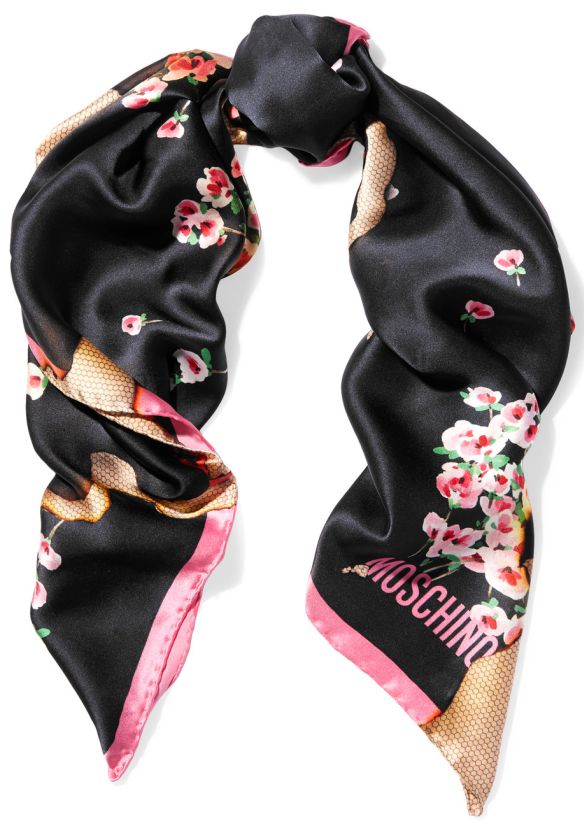 Eșarfă, 699 lei, Moschino