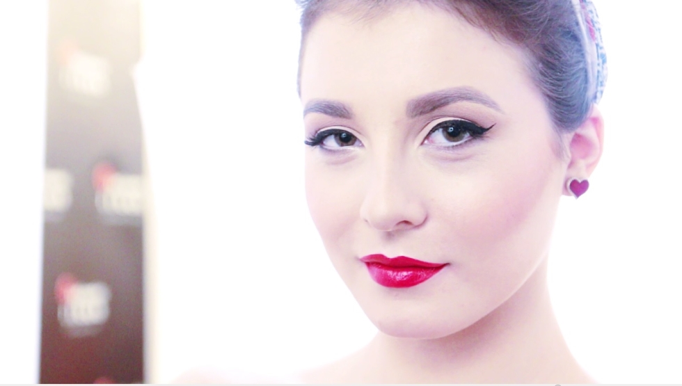 Cum îți Faci Un Machiaj Pin Up Make Up Tutorial Video Unicaro