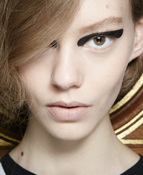 machiaj-cat-eye-eye-liner
