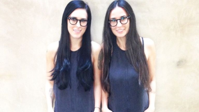 10-postări-Instagram-care-ar-face-orice-bărbat-să-ți-dea-unfollow-demi-moore-si-fiica-ei.