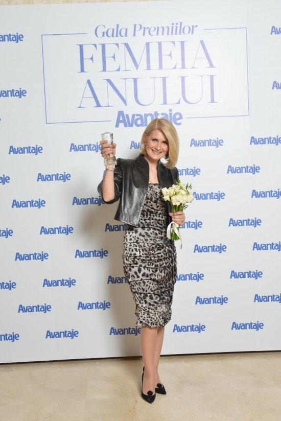 Sandra Stoicescu la Gala Avantaje Femeia Anului 2016