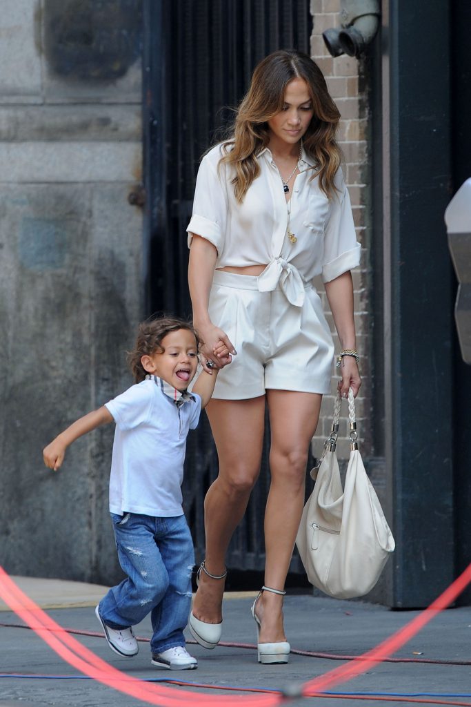 jennifer-lopez-copil-cele-mai-cool-mamici-de-la-hollywood