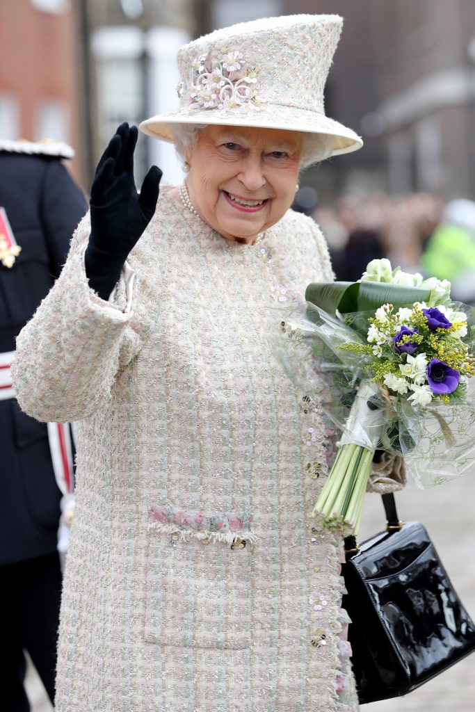 regina-elizabeta-a-doua-marea-britanie-cele-mai-puternice-femei-influenceri-din-lume