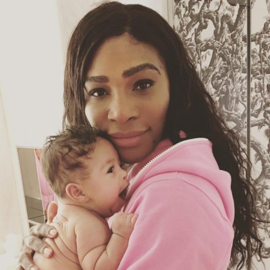 Serena Williams alături de fetița sa, Alexis Olympia