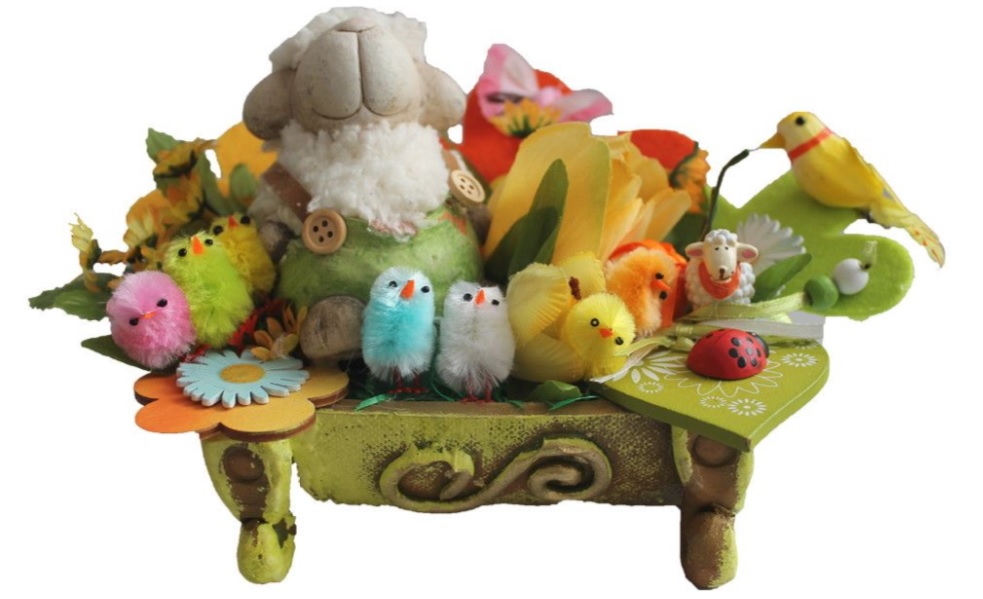 Decorațiuni de Paște-coș decorativ cu miel, fluturi și flori