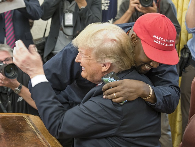 Kanye West si Donald Trump