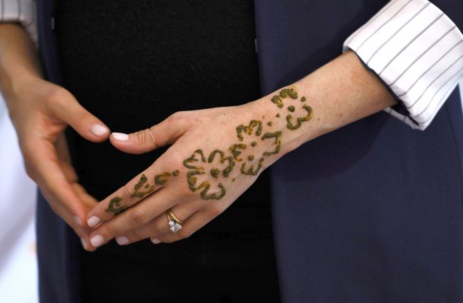 Meghan Markle și-a făcut un tatuaj cu henna. Vezi ce reprezintă