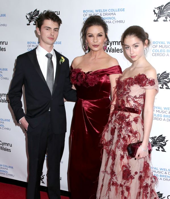 Cum arată Carys Douglas, fiica actriței Catherine Zeta-Jones