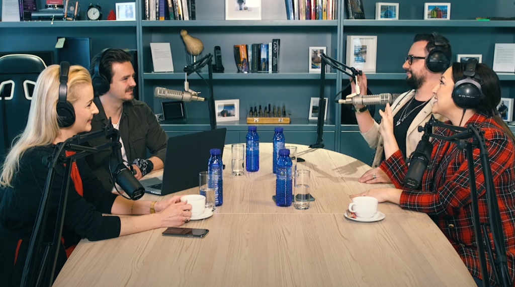 Mihai și Elwira Petre și Andra și Cătălin Măruță