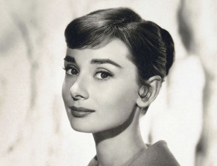 Parfumurile preferate ale celor mai mari vedete. Ce folosea Marilyn Monroe sau prințesa Diana