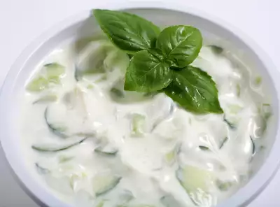 Mâncăruri răcoritoare pentru zile caniculare. 10 preparate care se consumă reci