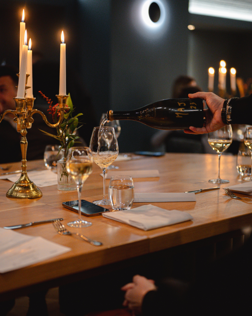 L’Atelier, restaurantul gastronomic al Hotelului Epoque din București, câștigă Wine Spectator 2026 Best of Award of Excellence