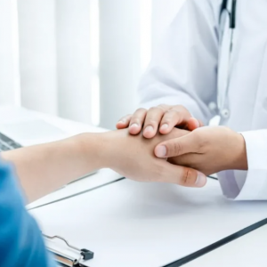 Dincolo de diagnosticul de cancer de sân: cum arată un tratament personalizat