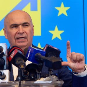 Schimbare fulger de planuri pentru elevi! Anunțul lui Ilie Bolojan cu privire la bursele acestora. „Foarte probabil vom…”