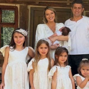 Laura Cosoi și Cosmin Curticăpean și-au botezat mezina. Nina a avut parte de un botez de poveste