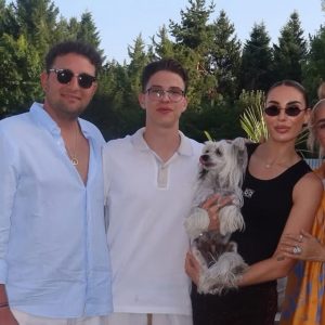 Laurențiu Reghecampf Jr., majorat cu peste 100 de invitați la vila din Snagov a mamei sale, Anamaria Prodan. Laurențiu Reghecampf, marele absent