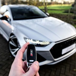 S-a dat lege. Românii care nu au taxele plătite nu își mai pot cumpăra mașini 