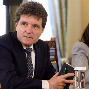Se anulează unele datorii la ANAF. Nicușor Dan a promulgat legea. Cine primește banii înapoi de la stat