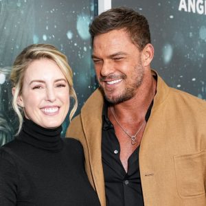 Alan Ritchson și soția lui au decis să divorțeze după 20 de ani de căsnicie: „Am construit o viață și o familie împreună”