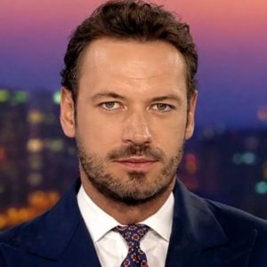 Cine este Marius Pancu. Jurnalistul de la Antena 1 se prezintă ca Mr. Pancu și a cucerit doamnele din mediul online