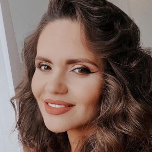 Cristina Șișcanu, despre femeile care își bârfesc partenerii cu prietenele lor: „Nu știu să-și iubească bărbații”